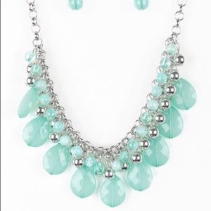 MINT GREEN NECKLACE